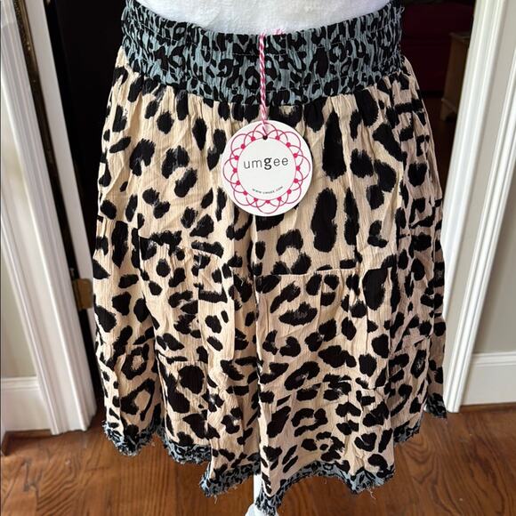 Umgee Leopard Print Skirt relaxed fit tiered tan black gray drawstring NWT - Picture 3 of 7